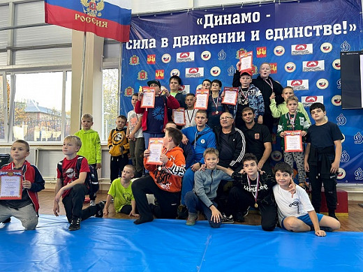 16 медалей привезли юные ивановские борцы с первенства Владимирской области